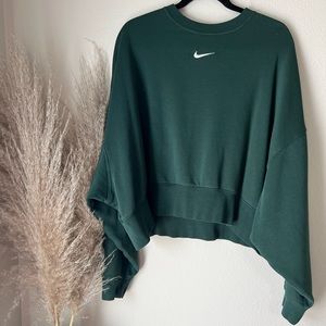Nike crewneck cropped sweatshirt